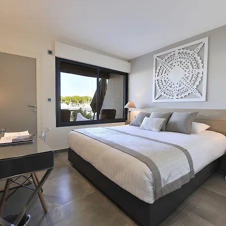 Le Spinaker Hotel 4*