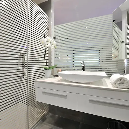 Le Spinaker Hotel 4*