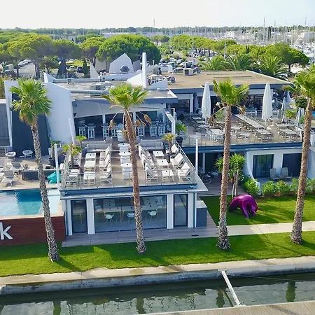 Hotel Le Spinaker 4*