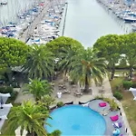 Hotel Le Spinaker 4*
