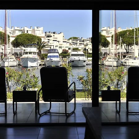 Le Spinaker Hotel 4*