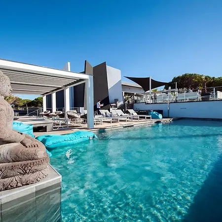 Le Spinaker Hotel