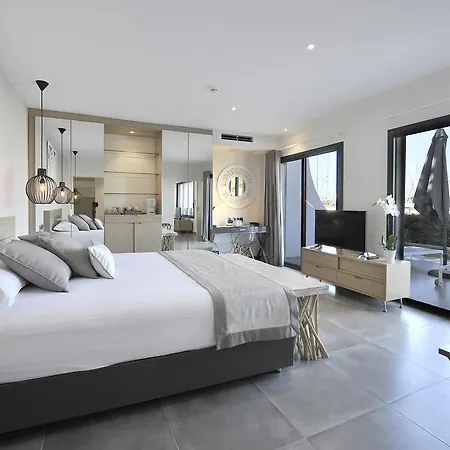 Le Spinaker Hotel