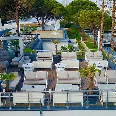 Le Spinaker Hotel 4*